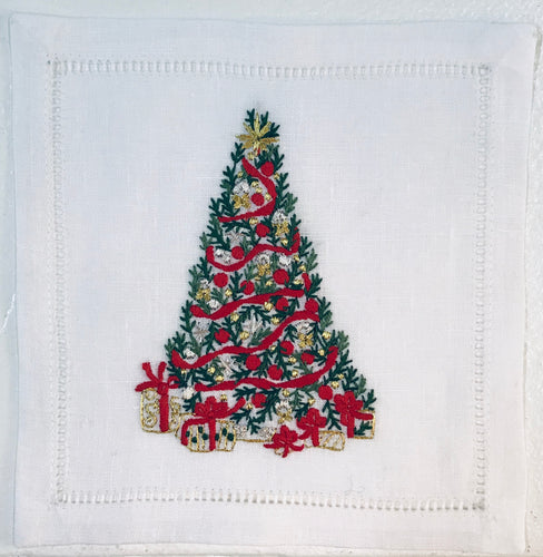 Christmas Tree w/Presents Cocktail 6x6 (Set of 4) - Loro Lino Fine Linens
